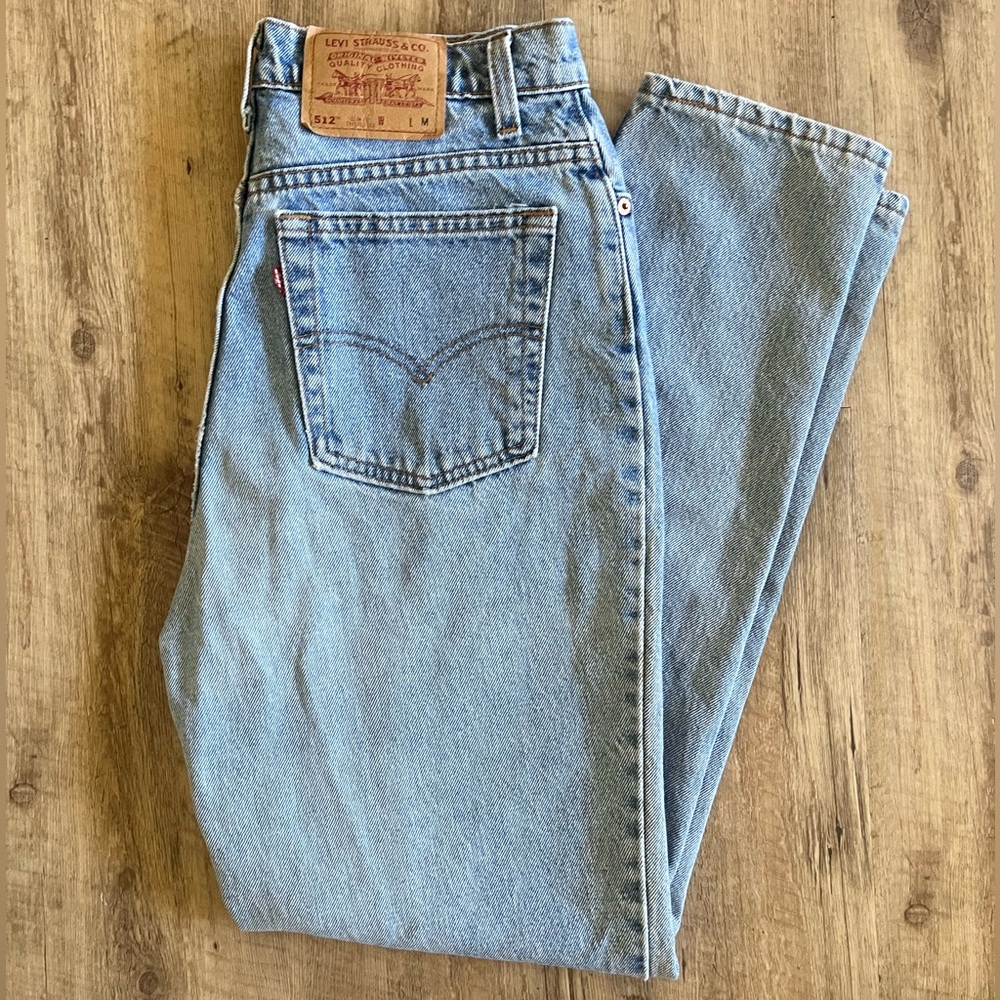 Levi Jeans — 512 Slim Fit Tapered Leg